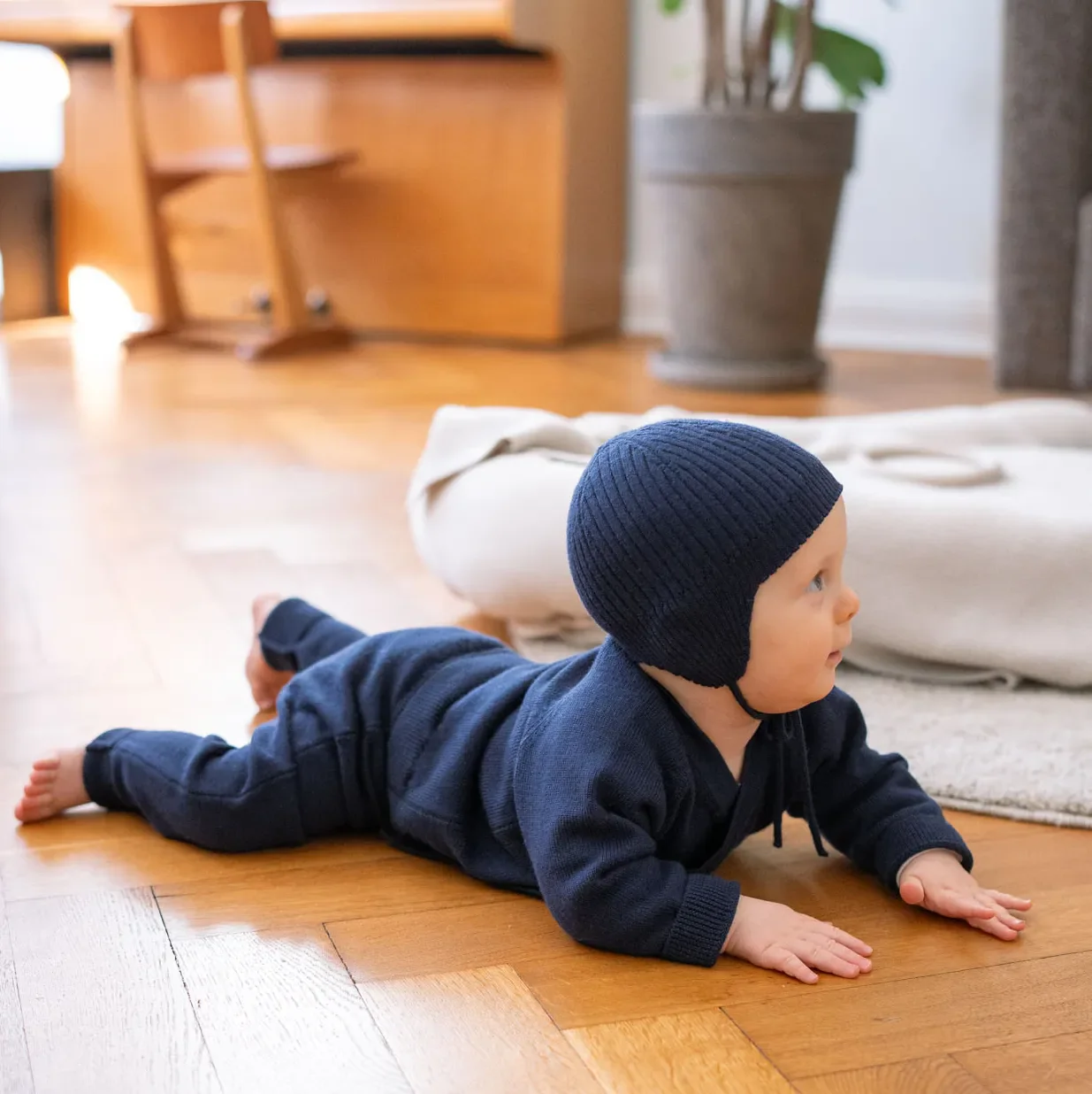 THE WOOLLY BABY HAT - midnight blue - Image 5