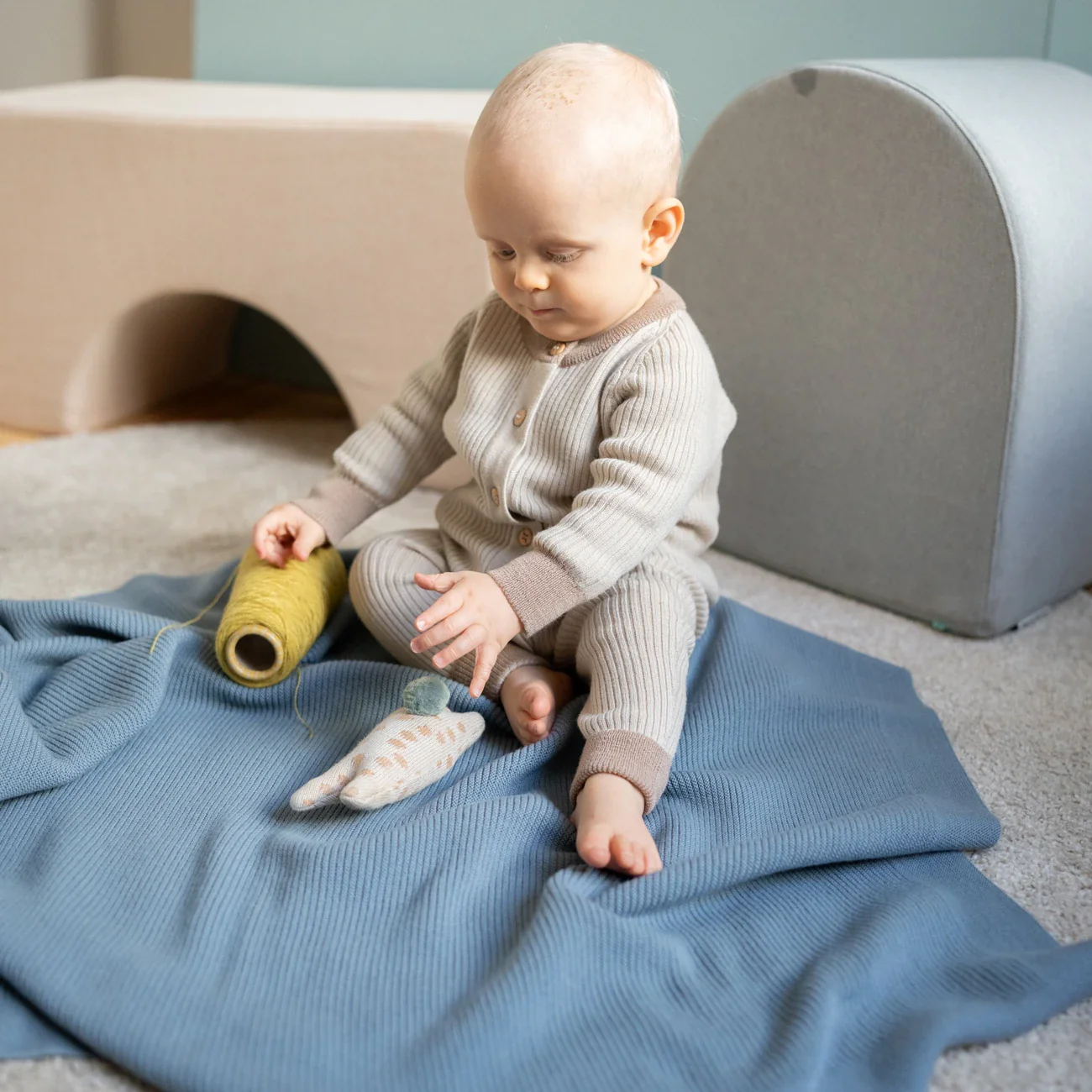 THE WOOLLY RIB BLANKET - sage - Image 5