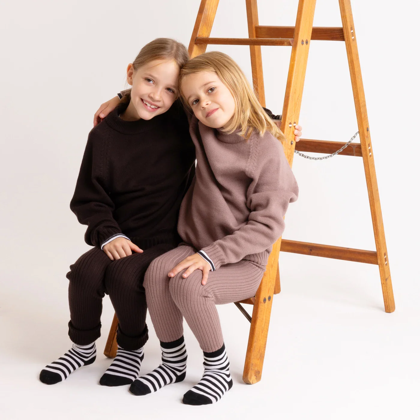 THE WOOLLY SWEATER - camel - Image 6